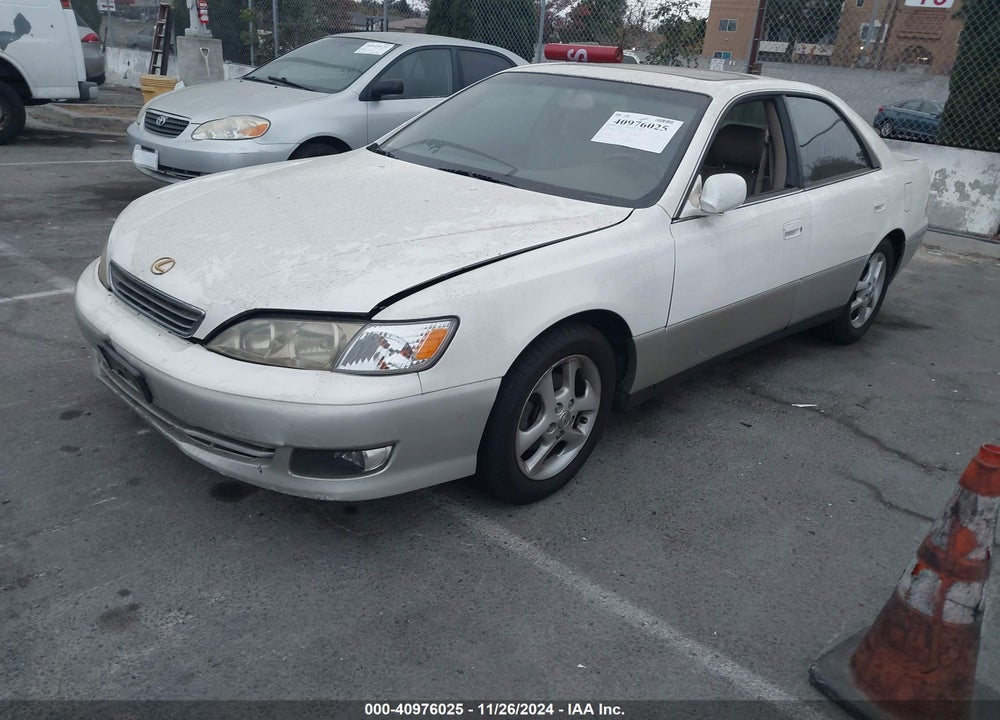 2001 LEXUS ES 300 VIN: JT8BF28G115104178