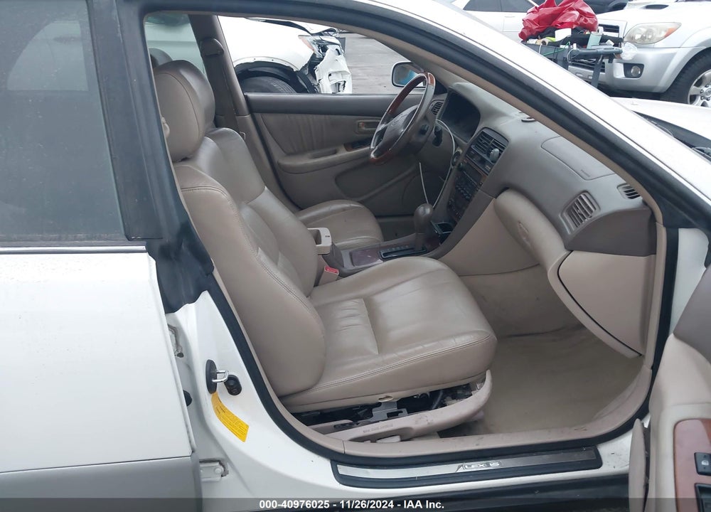 2001 LEXUS ES 300 VIN: JT8BF28G115104178