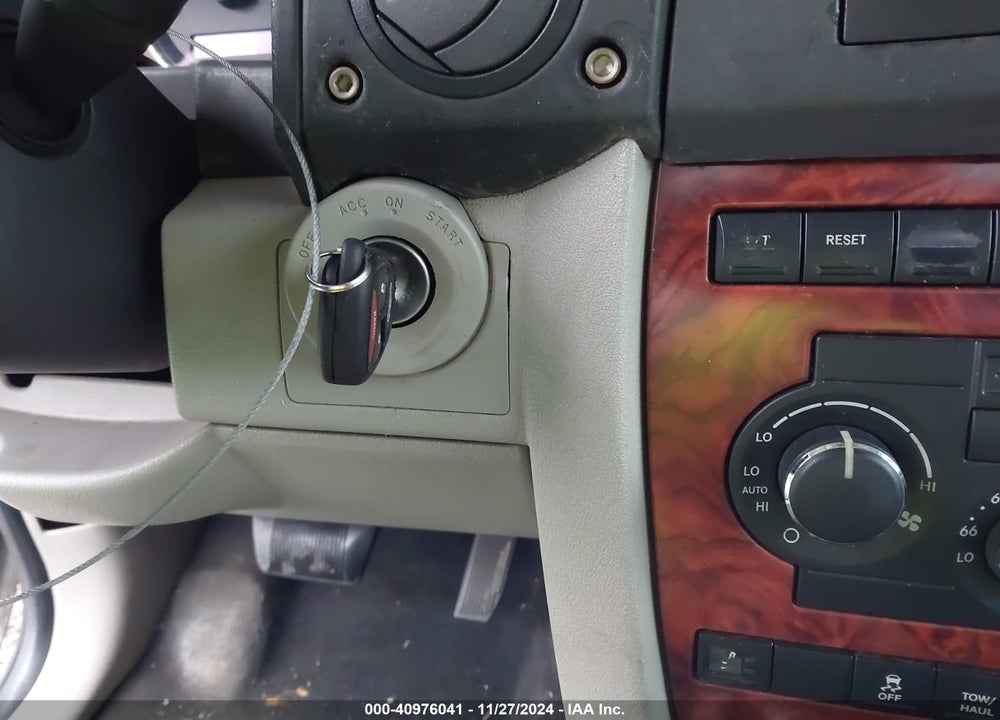 2007 JEEP COMMANDER LIMITED VIN: 1J8HH58287C636312