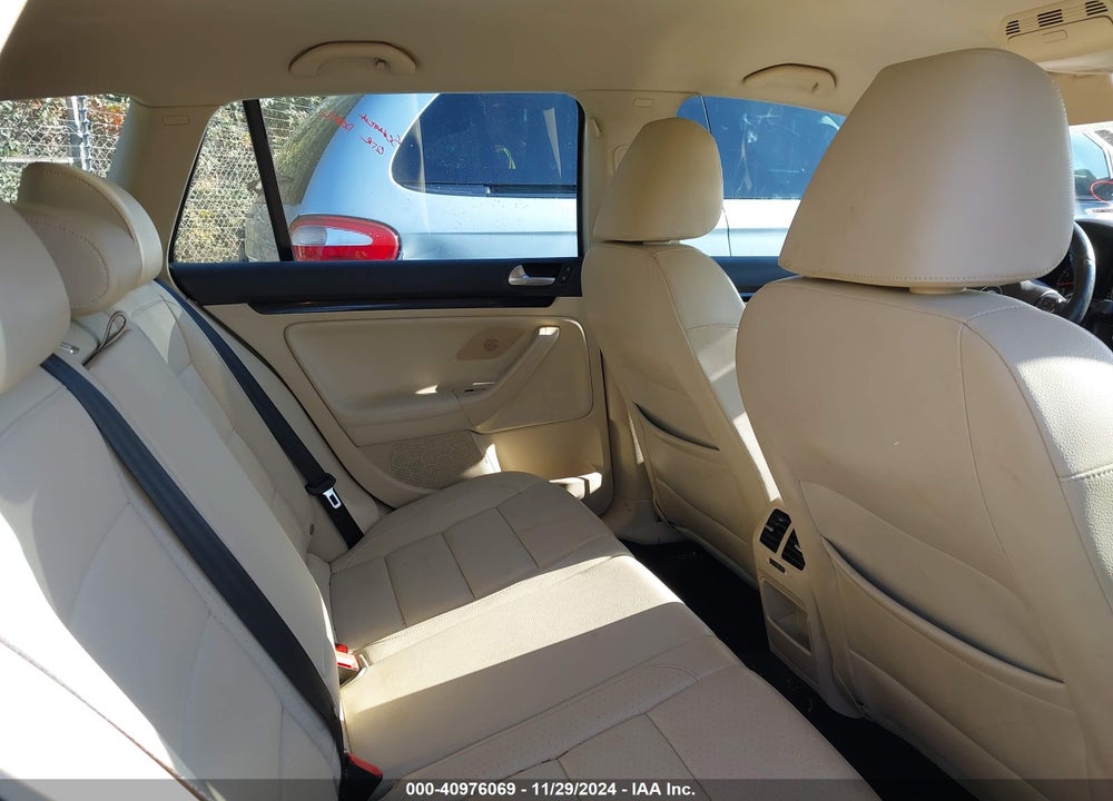 2013 VOLKSWAGEN JETTA SPORTWAGEN 2.5L SE VIN: 3VWPP7AJ3DM685976