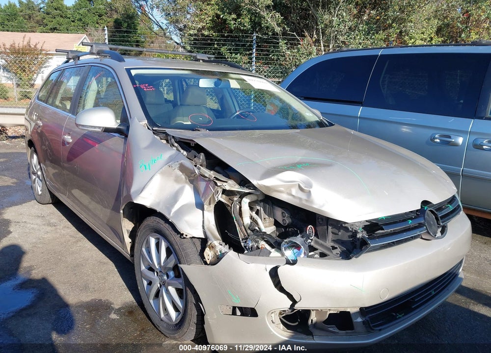 2013 VOLKSWAGEN JETTA SPORTWAGEN 2.5L SE VIN: 3VWPP7AJ3DM685976