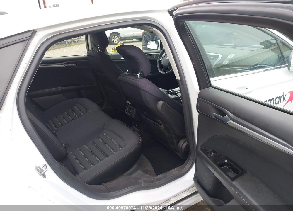 2014 FORD FUSION SE VIN: 3FA6P0HD8ER331631