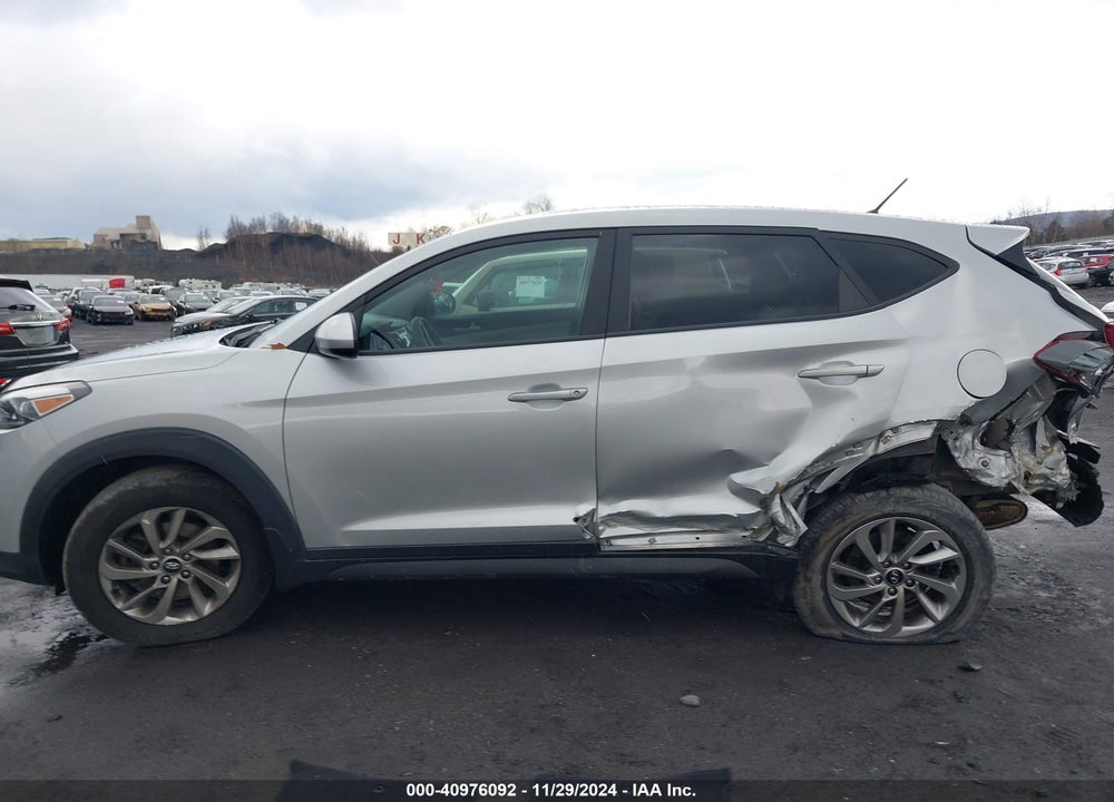 2018 HYUNDAI TUCSON SE VIN: KM8J2CA40JU713651
