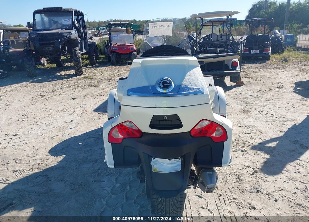 2011 CAN-AM SPYDER ROADSTER RT-LTD VIN: 2BXJBDC18BV001438