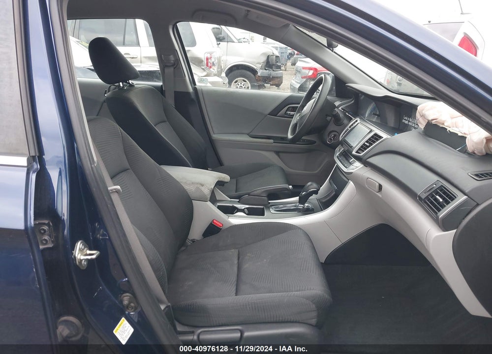 2015 HONDA ACCORD LX VIN: 1HGCR2F3XFA247367