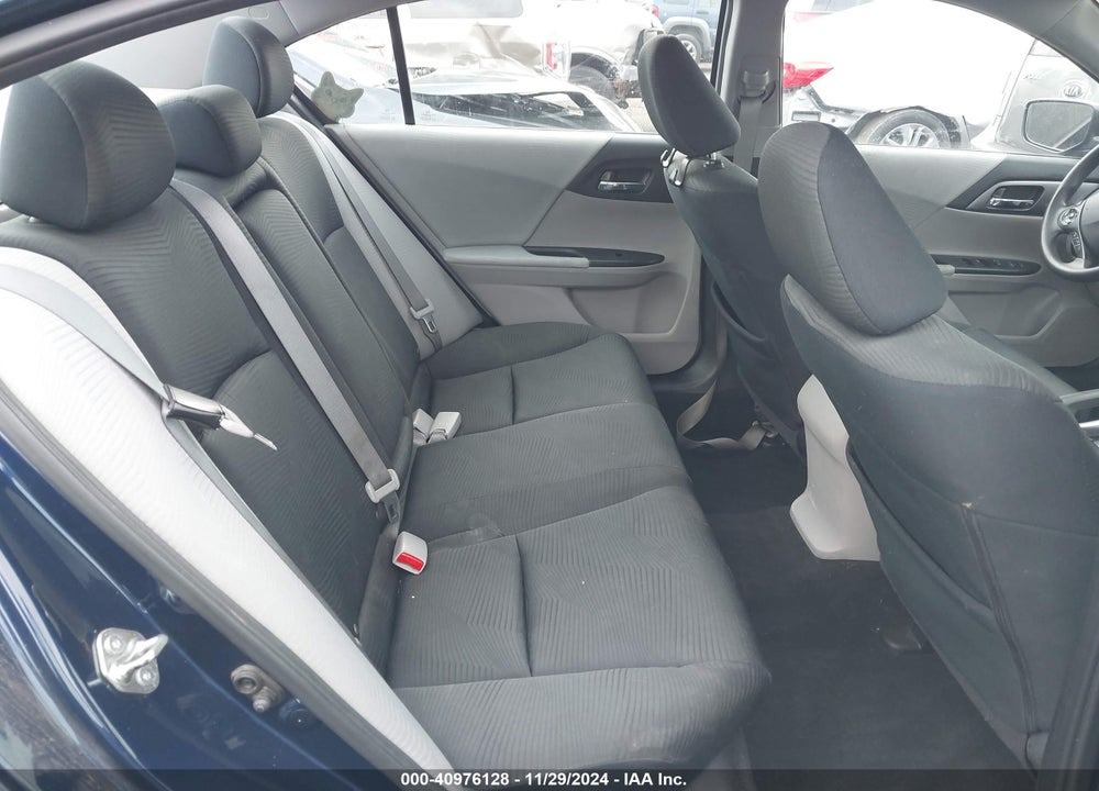 2015 HONDA ACCORD LX VIN: 1HGCR2F3XFA247367