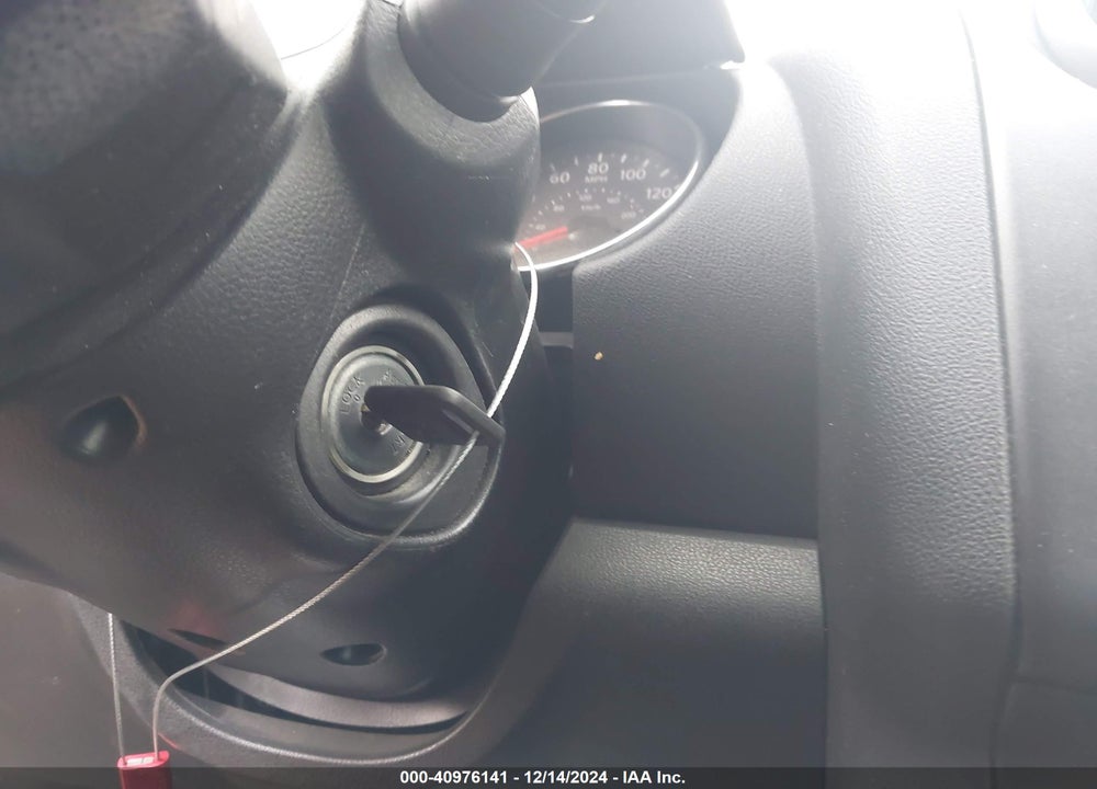 2013 NISSAN ROGUE S VIN: JN8AS5MT2DW031905