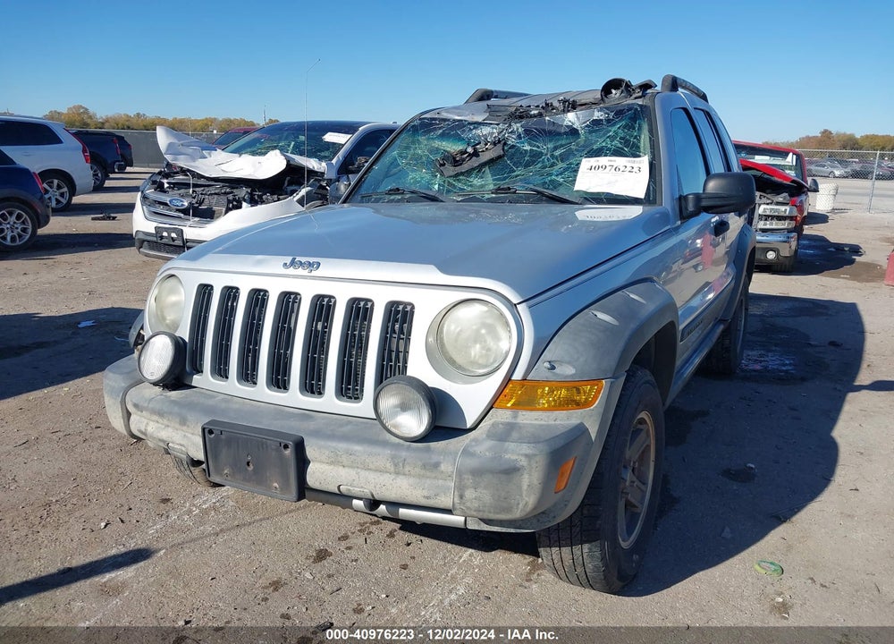 2005 JEEP LIBERTY RENEGADE VIN: 1J4GK38K55W576682