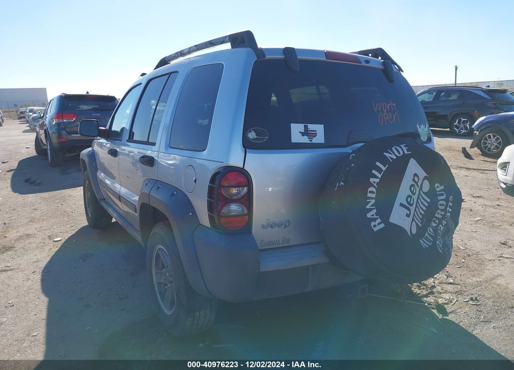 2005 JEEP LIBERTY RENEGADE VIN: 1J4GK38K55W576682