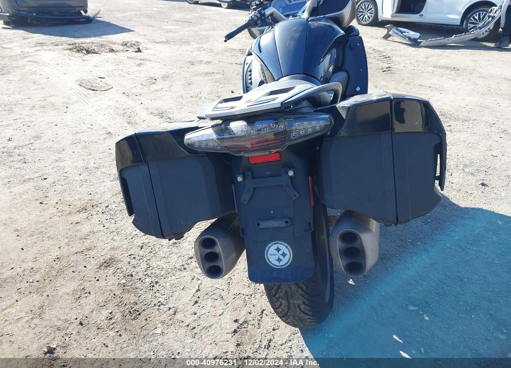 2015 BMW K1600 GT VIN: WB1061108FZX82438