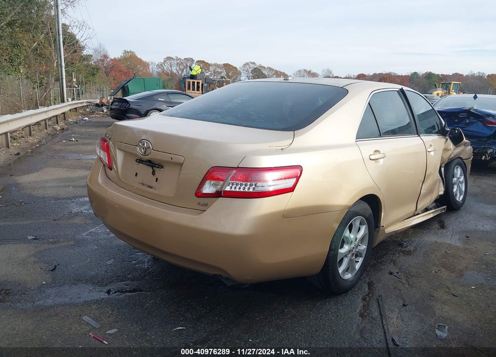 2011 TOYOTA CAMRY LE VIN: 4T1BF3EK2BU218578