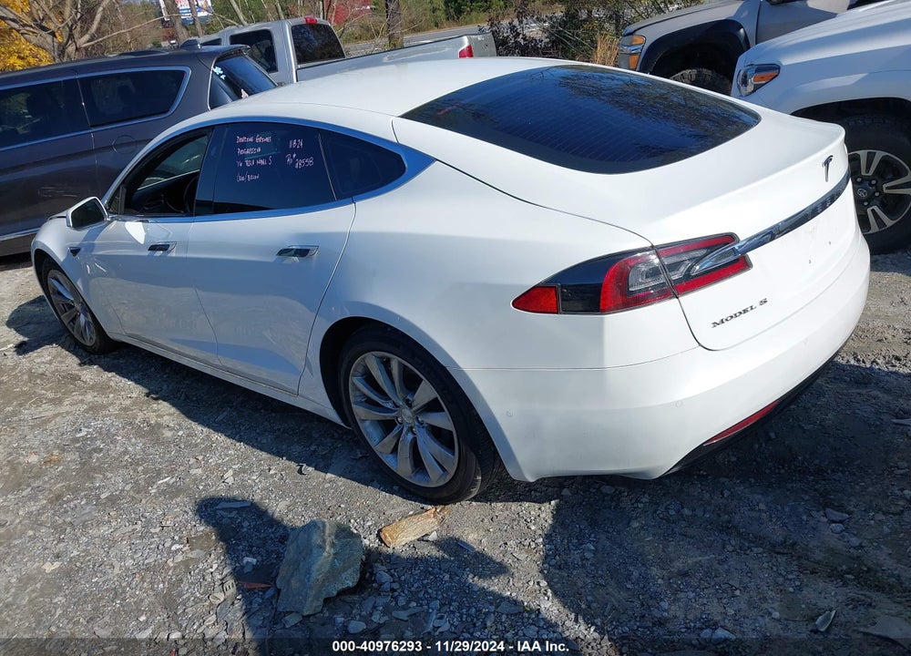 2016 TESLA MODEL S VIN: 5YJSA1E16GF164264