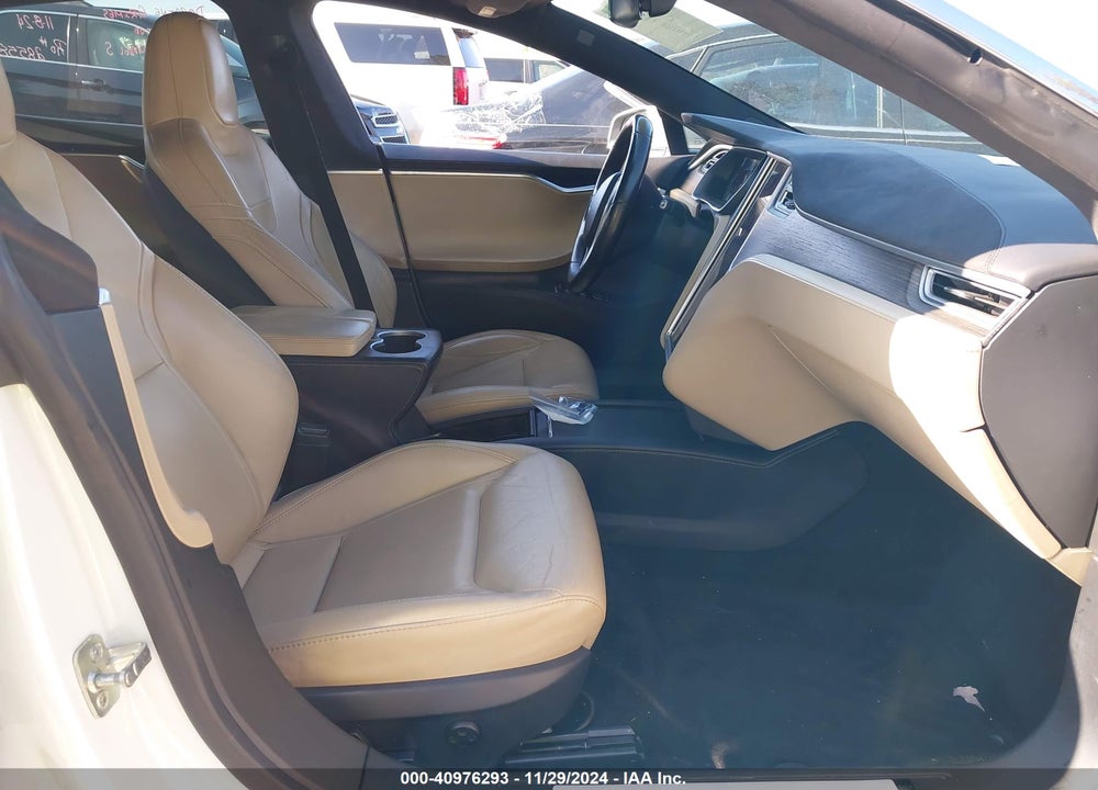2016 TESLA MODEL S VIN: 5YJSA1E16GF164264