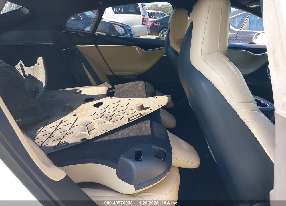 2016 TESLA MODEL S VIN: 5YJSA1E16GF164264