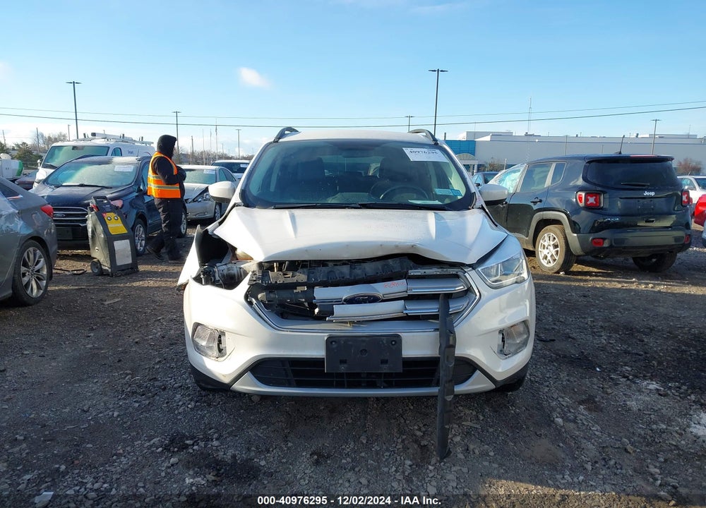 2017 FORD ESCAPE SE VIN: 1FMCU9GD0HUB38913