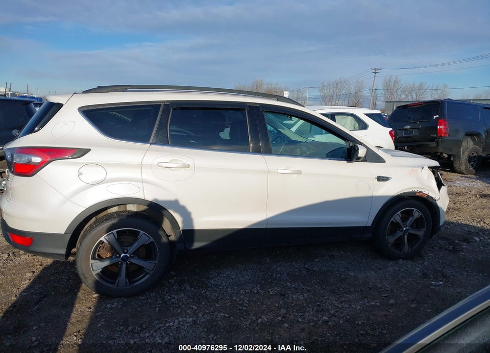 2017 FORD ESCAPE SE VIN: 1FMCU9GD0HUB38913