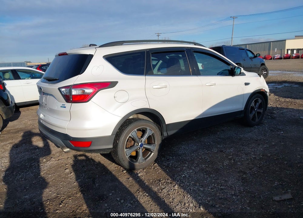 2017 FORD ESCAPE SE VIN: 1FMCU9GD0HUB38913