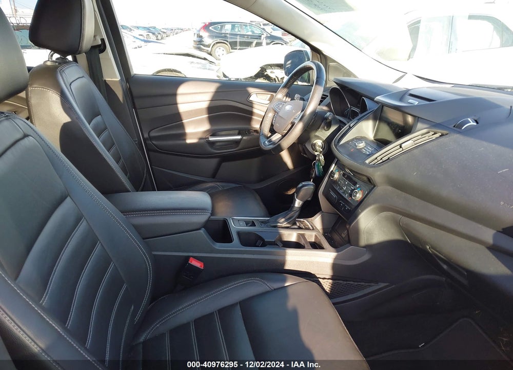 2017 FORD ESCAPE SE VIN: 1FMCU9GD0HUB38913