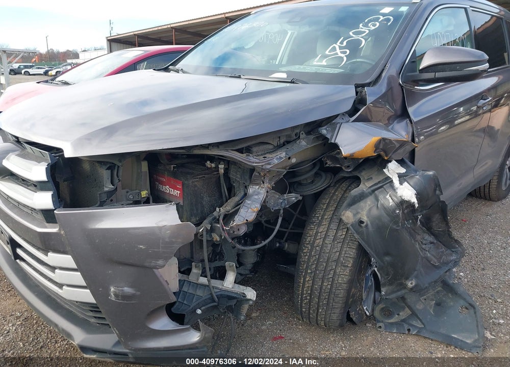 2019 TOYOTA HIGHLANDER XLE VIN: 5TDJZRFH4KS585063