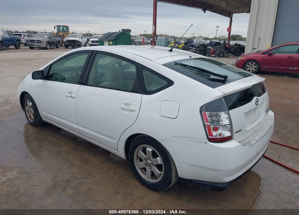 2005 TOYOTA PRIUS VIN: JTDKB20U650130616