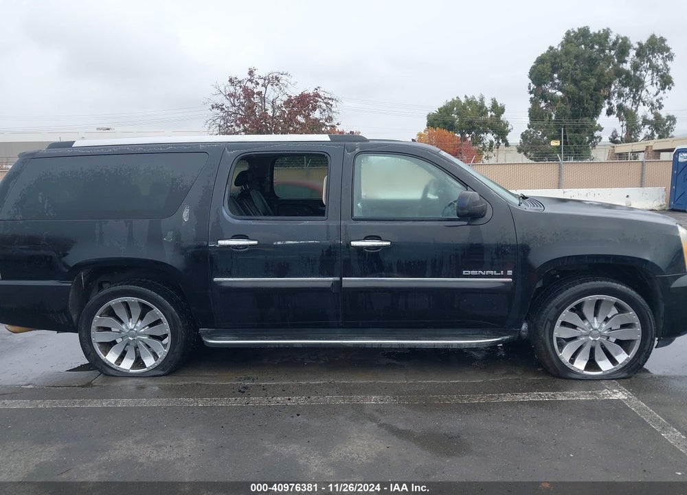 2007 GMC YUKON XL 1500 DENALI VIN: 1GKFK66817J201452