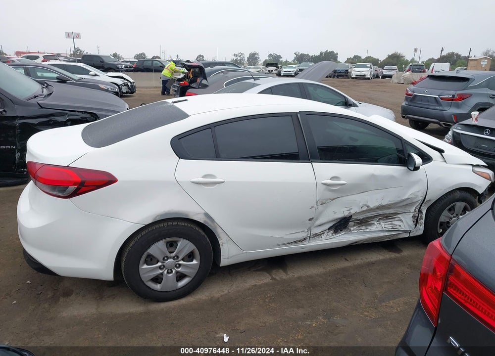 2017 KIA FORTE LX VIN: 3KPFK4A74HE098055