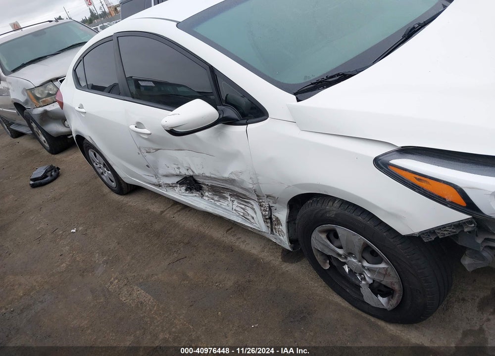 2017 KIA FORTE LX VIN: 3KPFK4A74HE098055