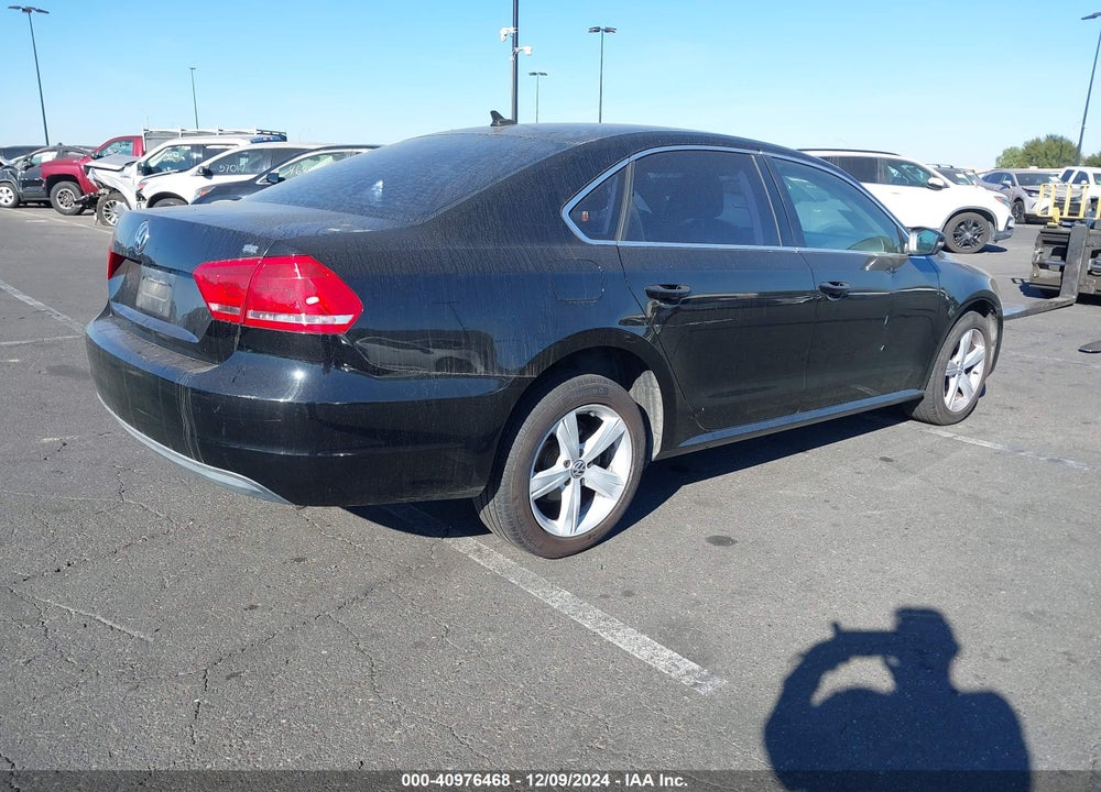 2014 VOLKSWAGEN PASSAT 2.5L SE VIN: 1VWBP7A30EC011539