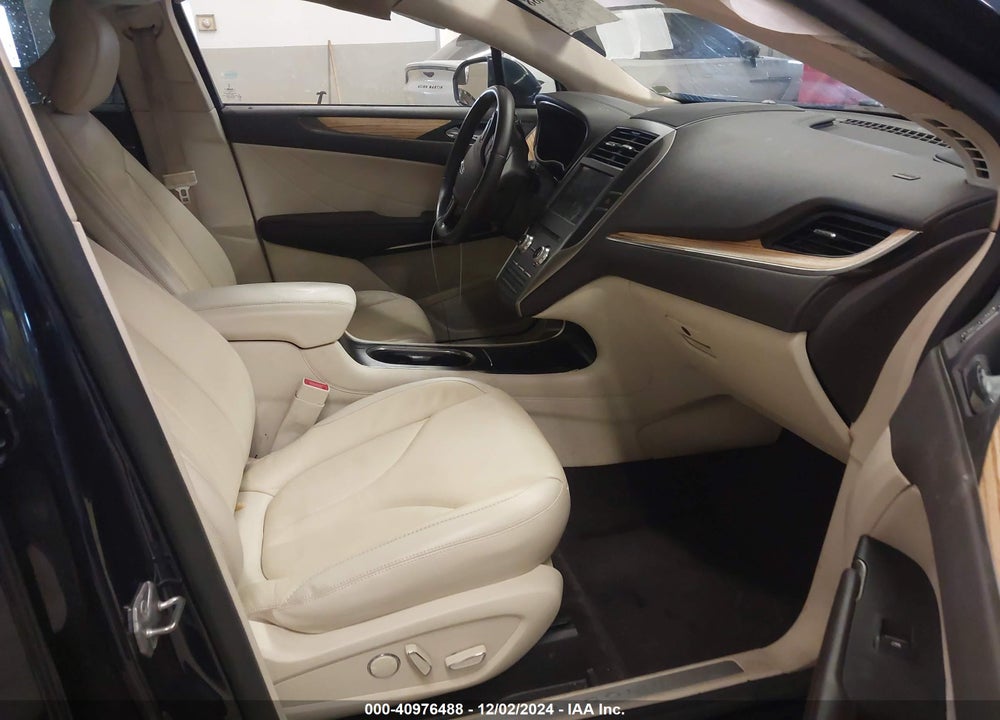 2016 LINCOLN MKC SELECT VIN: 5LMCJ2D92GUJ00465
