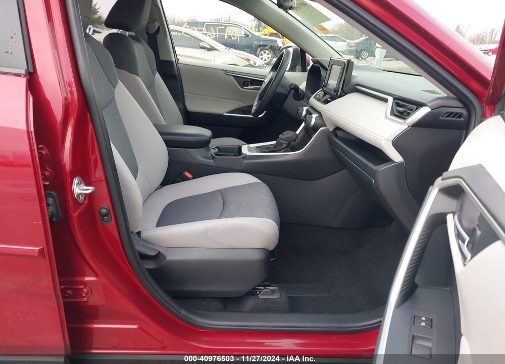 2020 TOYOTA RAV4 VIN: JTMP1RFV4LJ031737
