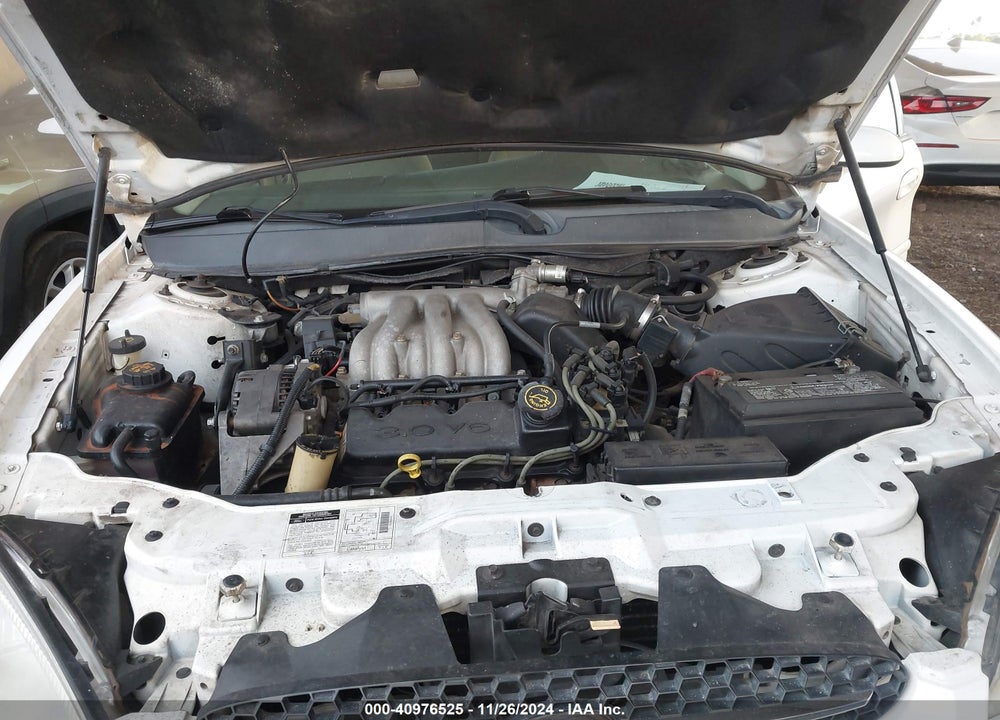 2000 FORD TAURUS SES VIN: 1FAFP55U8YG237102