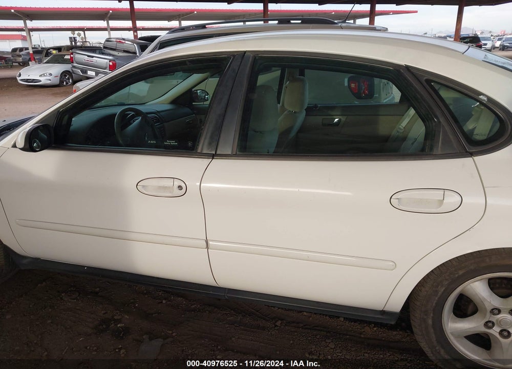 2000 FORD TAURUS SES VIN: 1FAFP55U8YG237102
