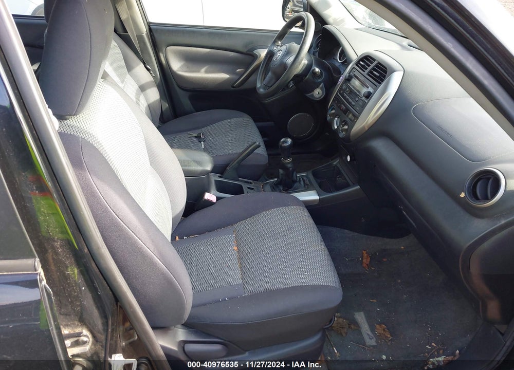 2005 TOYOTA RAV4 VIN: JTEHD20V456040242