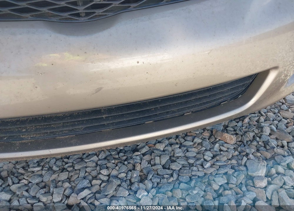 2009 TOYOTA COROLLA LE VIN: 1NXBU40EX9Z040037