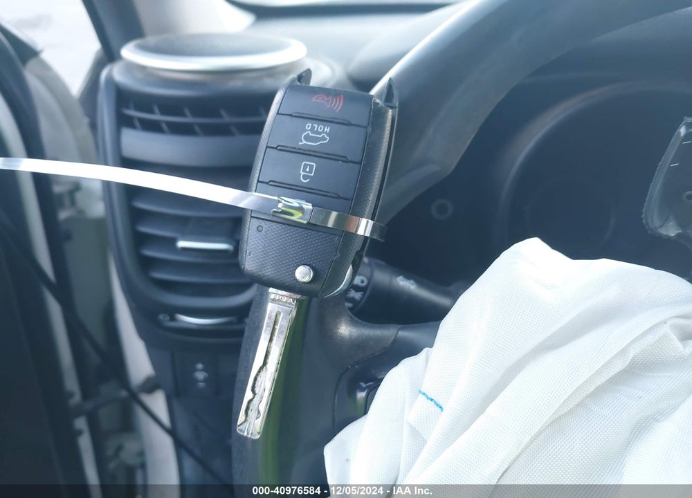 2015 KIA SOUL VIN: KNDJN2A27F7776921