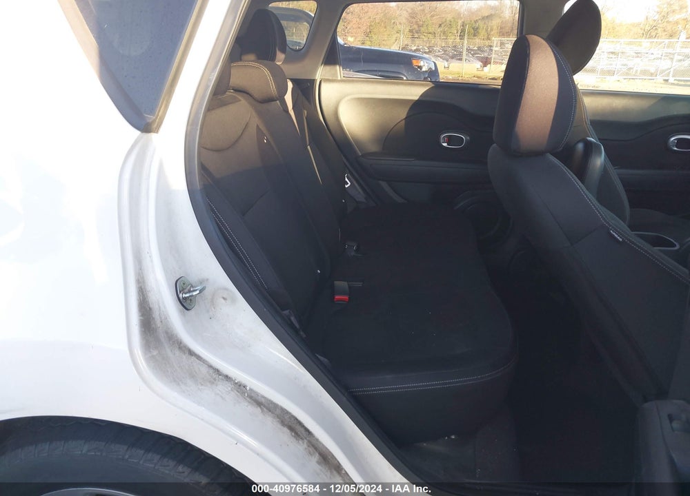 2015 KIA SOUL VIN: KNDJN2A27F7776921