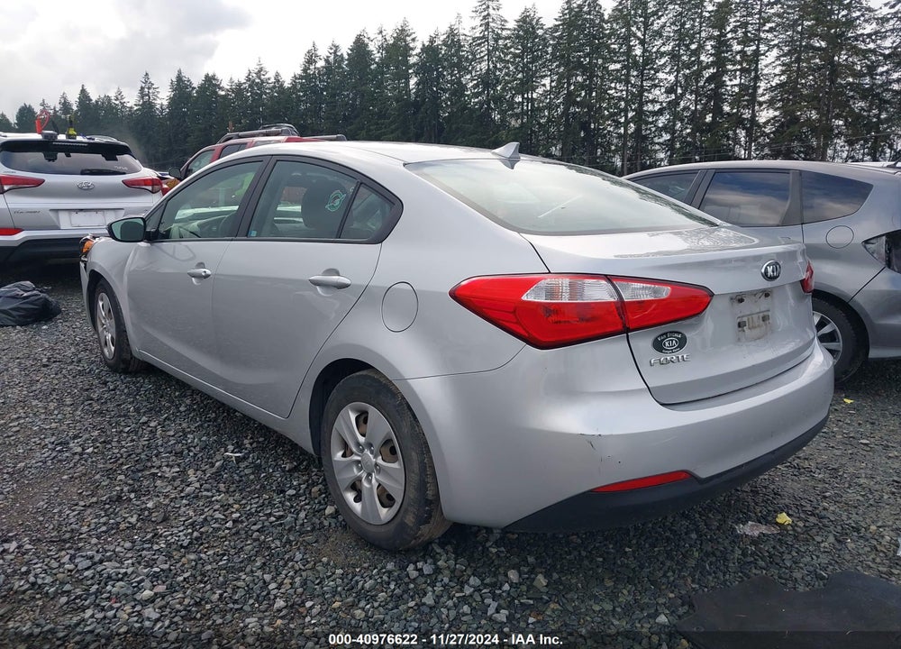 2015 KIA FORTE LX VIN: KNAFX4A68F5428472