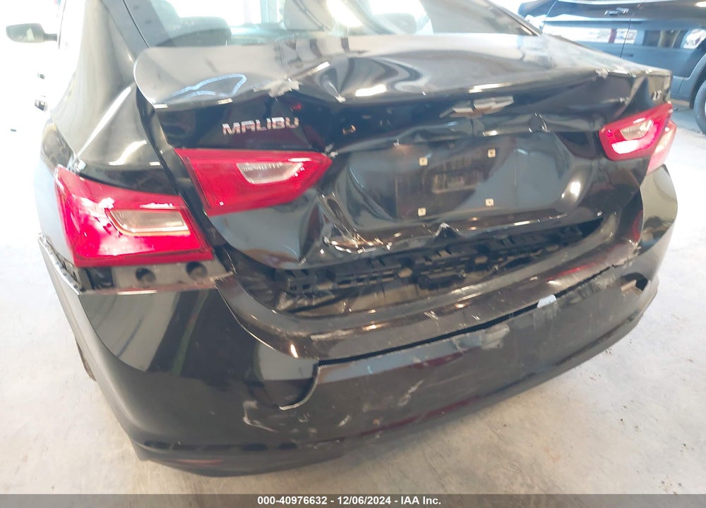 2017 CHEVROLET MALIBU 1LT VIN: 1G1ZE5ST1HF282938