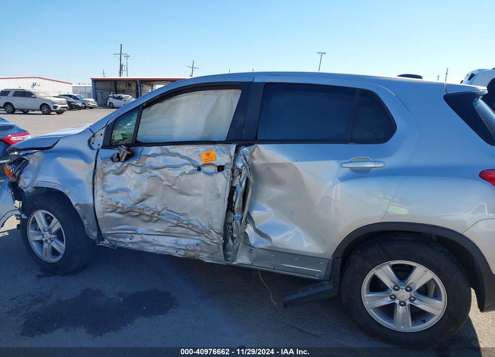 2022 CHEVROLET TRAX FWD LS VIN: KL7CJKSM4NB535802