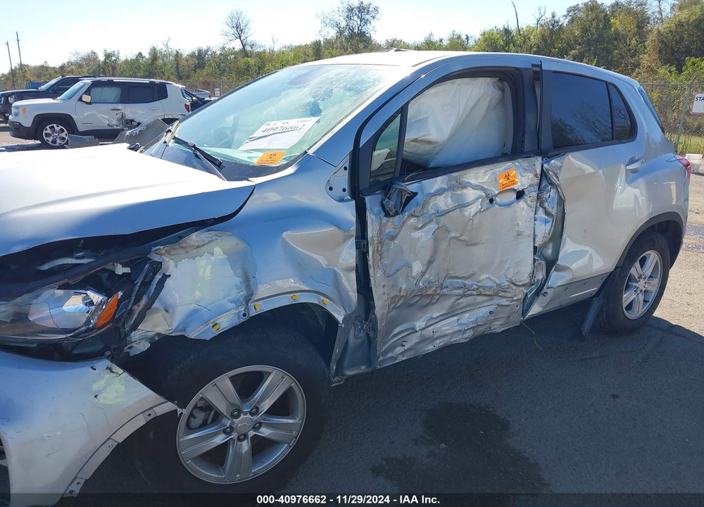 2022 CHEVROLET TRAX FWD LS VIN: KL7CJKSM4NB535802