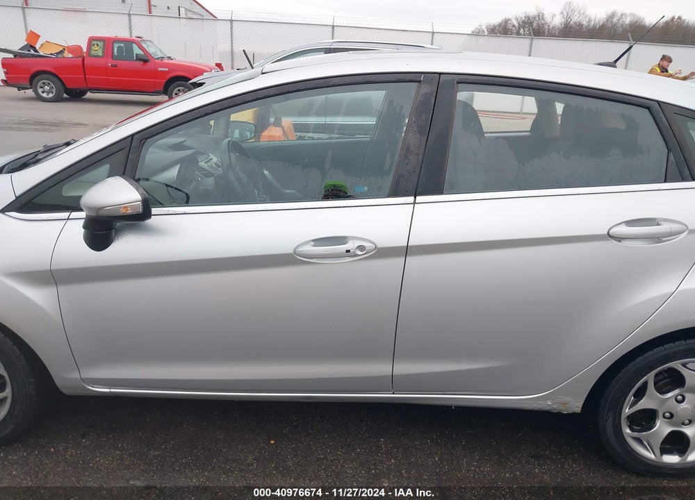 2011 FORD FIESTA SES VIN: 3FADP4FJ9BM108661