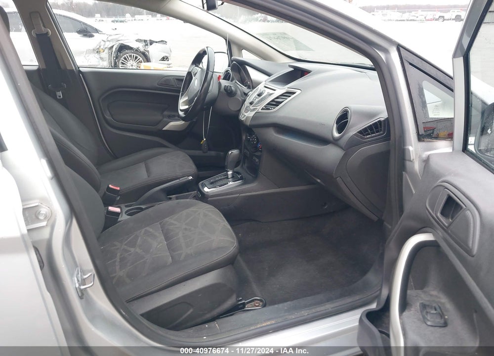 2011 FORD FIESTA SES VIN: 3FADP4FJ9BM108661