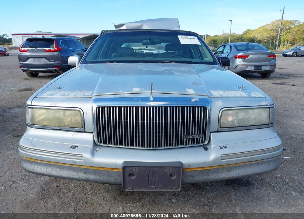 1997 LINCOLN TOWN CAR SIGNATURE VIN: 1LNLM82W9VY697321