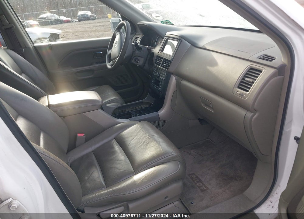 2006 HONDA PILOT EX-L VIN: 2HKYF18516H561844