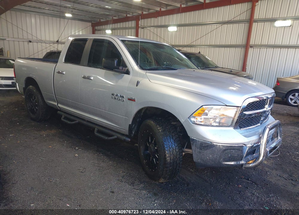 2017 RAM 1500 SLT 4X4 6'4 BOX VIN: 1C6RR7GT8HS526826