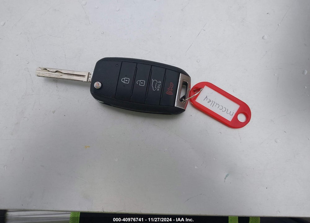 2014 KIA SORENTO LX VIN: 5XYKT3A60EG524612