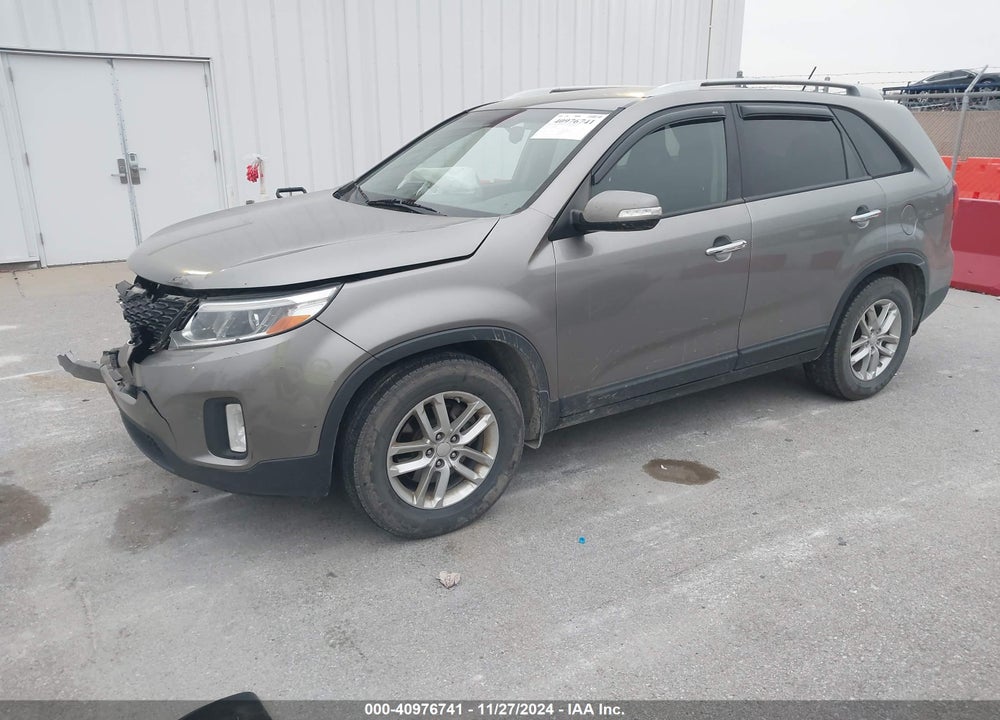 2014 KIA SORENTO LX VIN: 5XYKT3A60EG524612