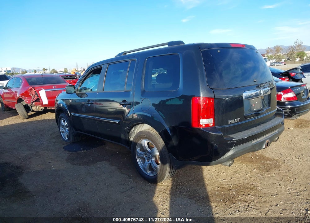 2014 HONDA PILOT EX VIN: 5FNYF3H41EB026514