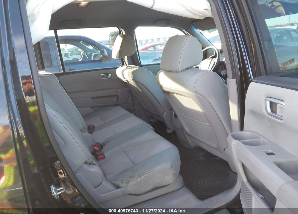 2014 HONDA PILOT EX VIN: 5FNYF3H41EB026514