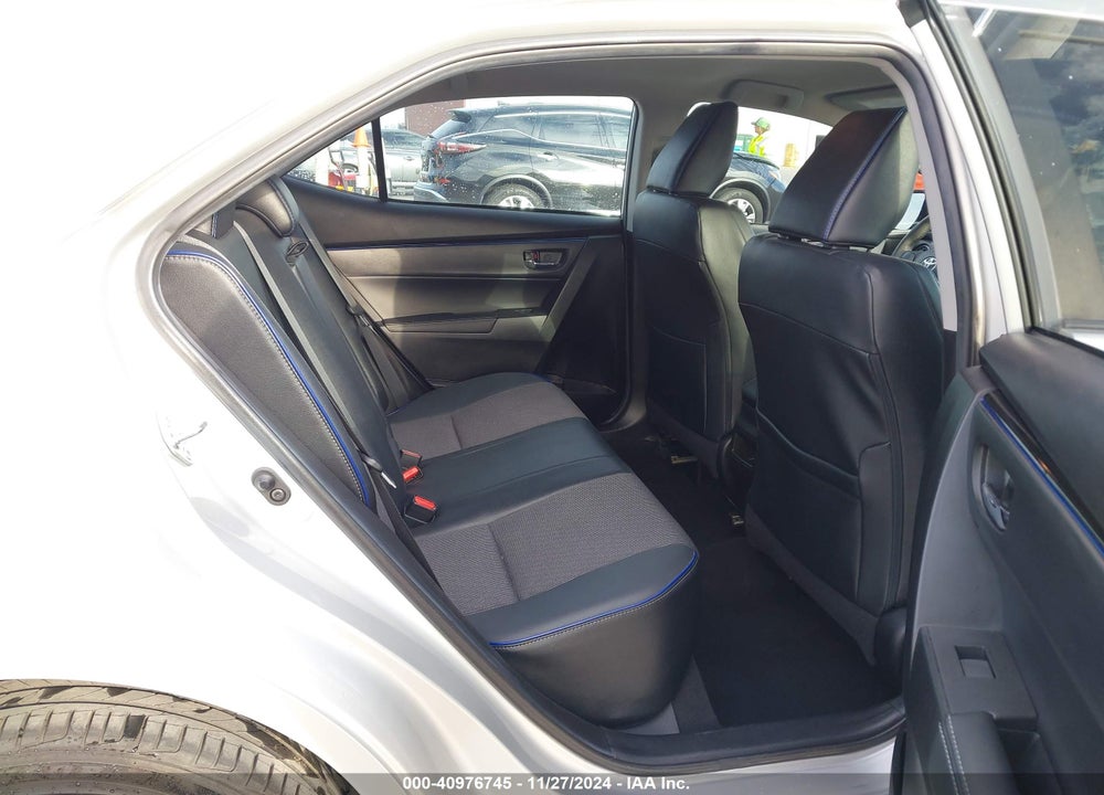 2018 TOYOTA COROLLA SE VIN: 5YFBURHE3JP787583